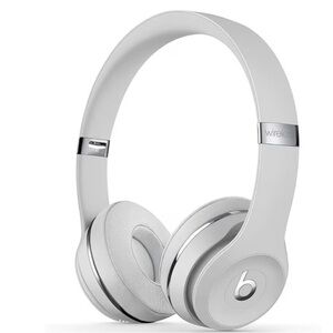Beats Solo3 Wireless Over-Ear Headphones in Silver